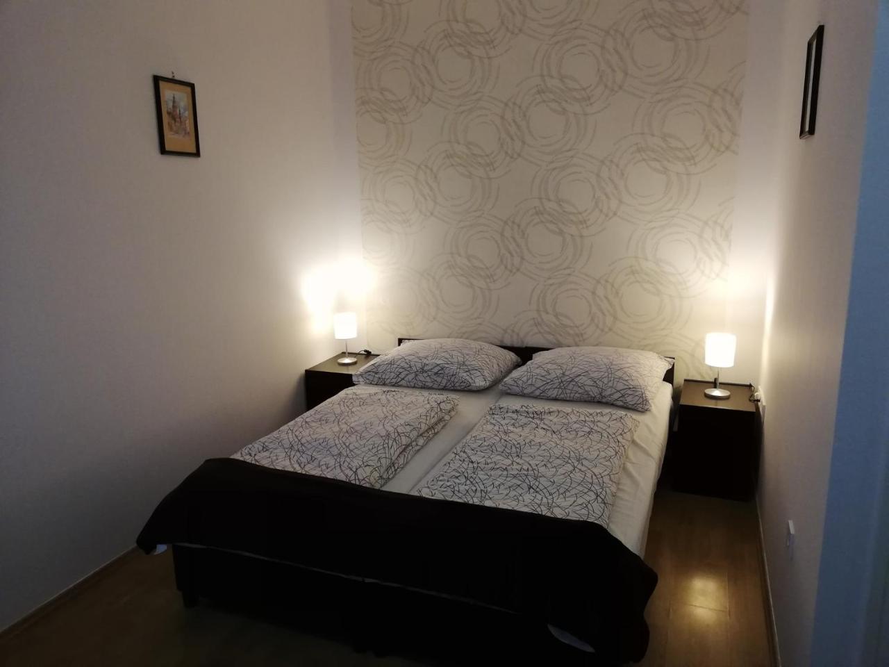 Eden Panzio Bed & Breakfast Eger Exterior photo